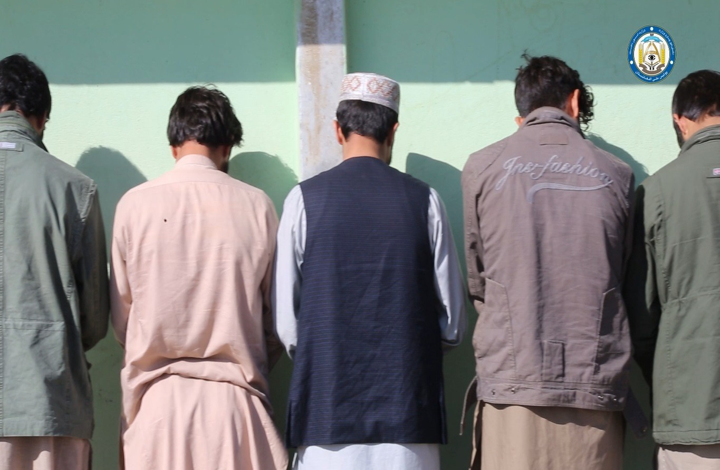 پنج دزد در شکردره کابل به دام پولیس افتادند